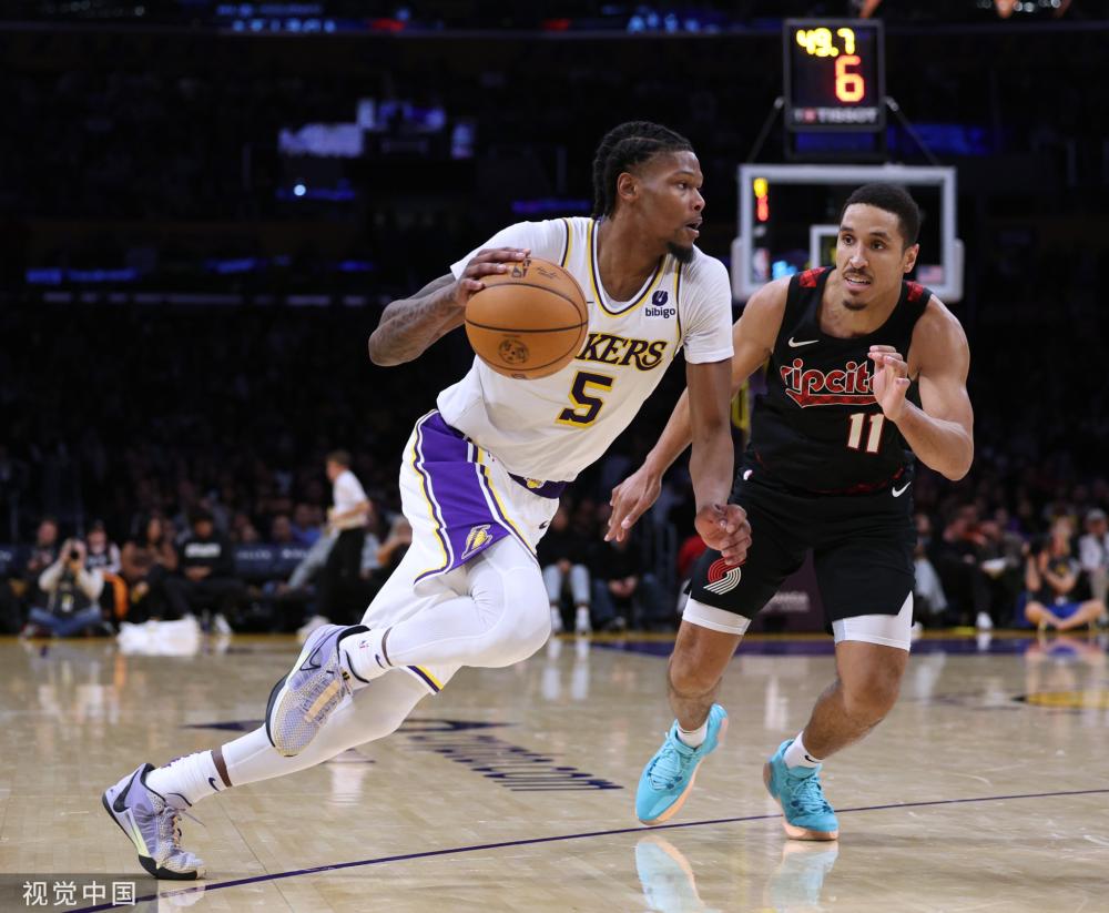 手树立了学 手树立了学